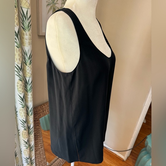 VINCE Silk Black Tank Top Sleeveless Shell Side Seam Accent Simple Scoop Neck - Picture 3 of 7